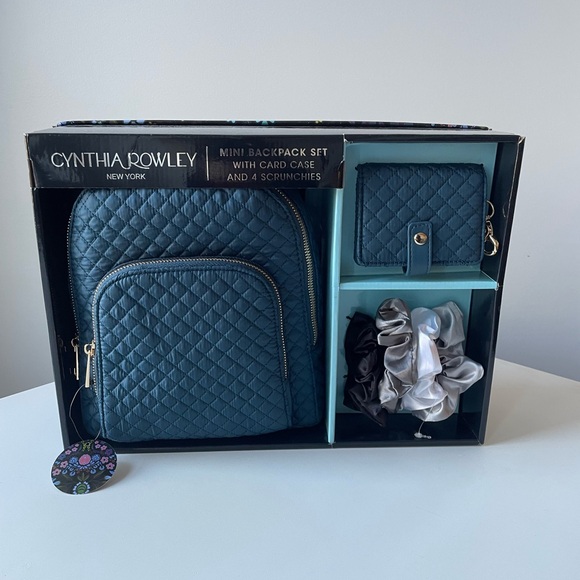 blue white pin strip mini backpack Large Navy Stripe add monogram Trvl to Bear Color:RT Ayu louis-vuitton-monogram-mini-lin-diaper-bag-pink BABY GIRL